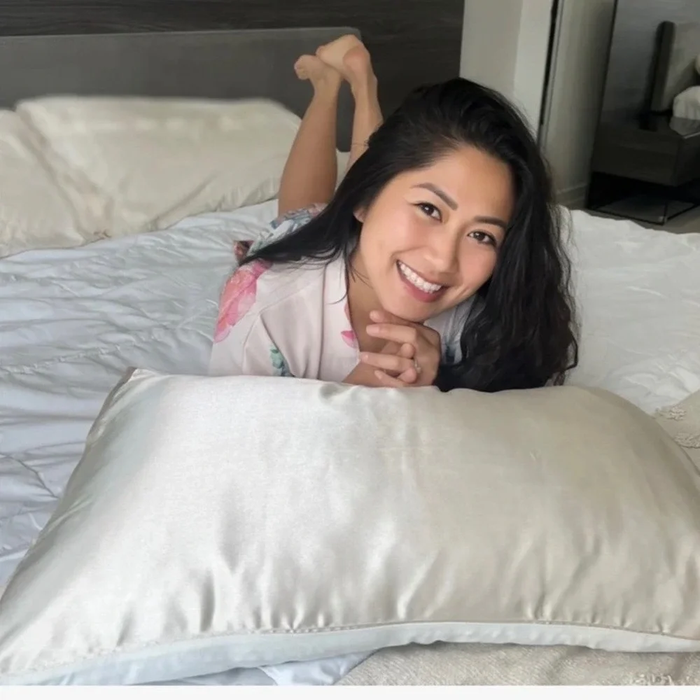 Silked‎ Satin Travel Pillow Sleeve Cream Gold Hair Skin Care FabFitFun New